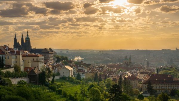 Прага вид на город с горы