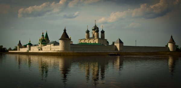 Лысая гора вид на Макарьевский монастырь