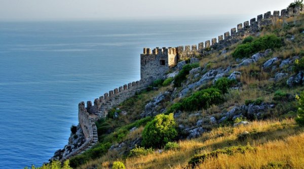 Замок в Алании Турция