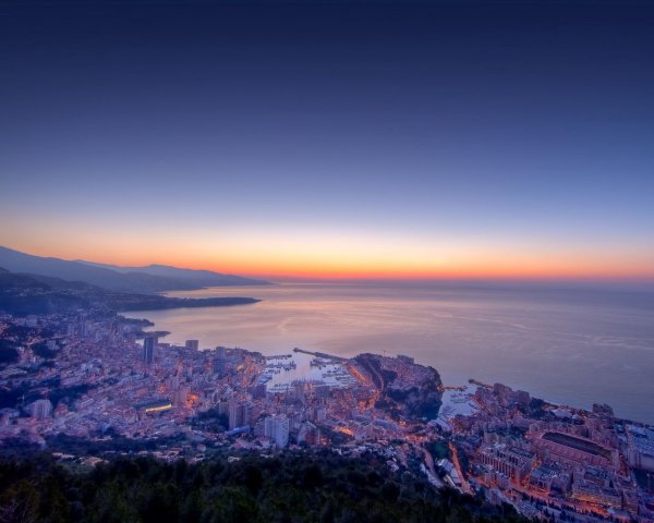 Монако рассвет
