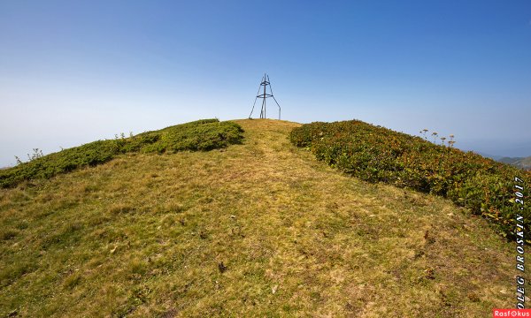 Пункт триангуляции в Кисловодске на горе
