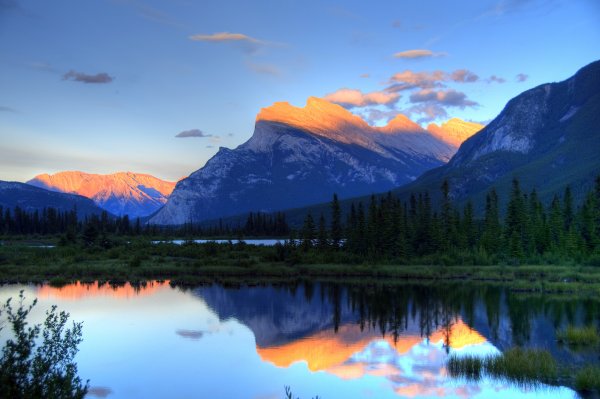 Горы лес озеро рассвет