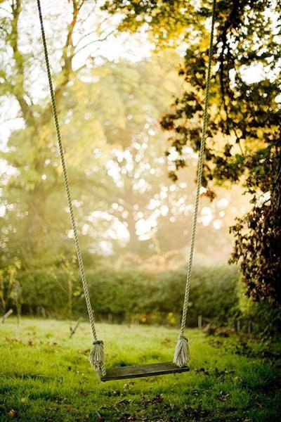 Качели в деревне