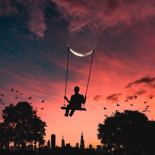 Качели на закате