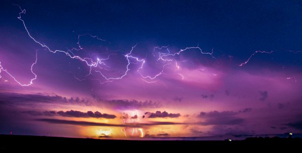 Гром и молния пейзаж