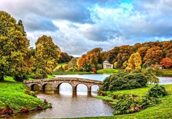 Пейзажный парк Стоурхед, Англия