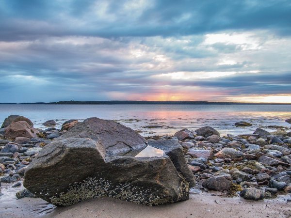 Рабочеостровск на побережье белого моря в Карелии