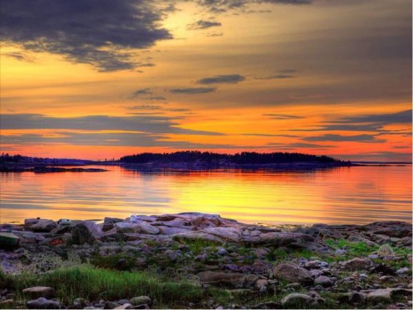 Закат на белом море