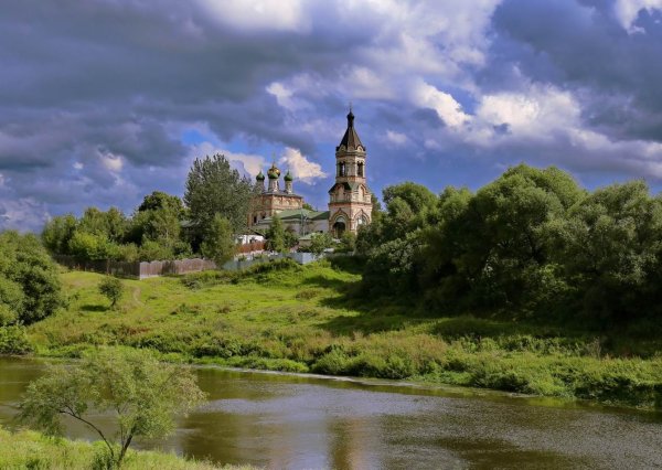 Церковь Воскресения Словущего в Колычево