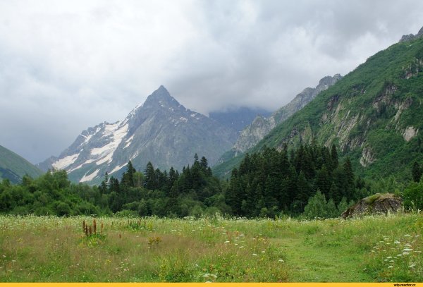 Горы Кавказа Домбай