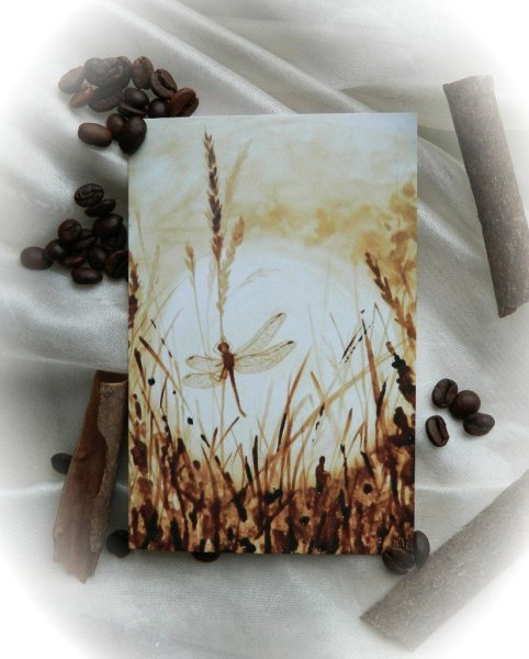 Рисование кофе на бумаге