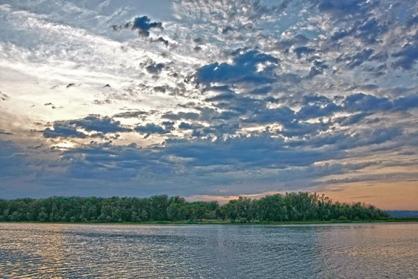 Река Волга Саратовская область