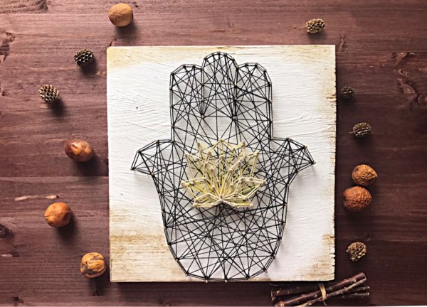 Панно в стиле стринг арт