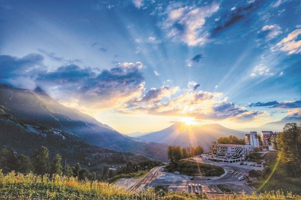 Красная Поляна роза Хутор горы