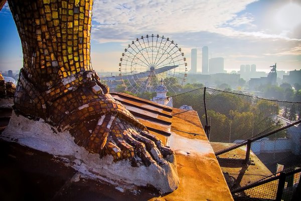 Город в необычном ракурсе