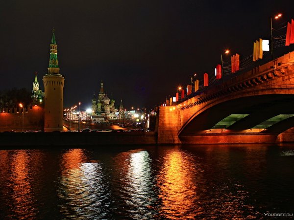 Большой Москворецкий мост в Москве