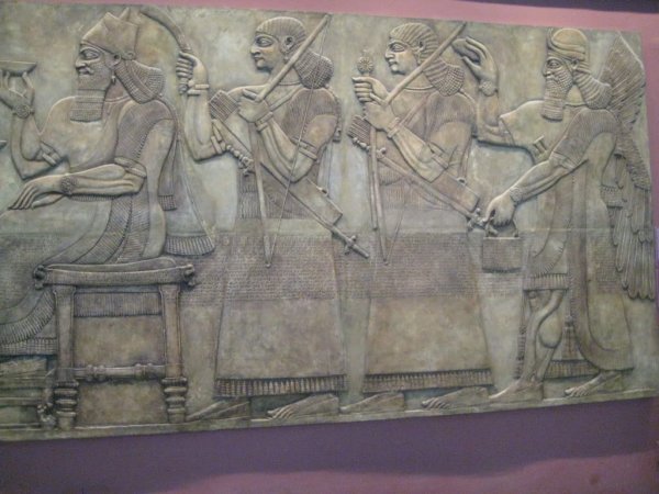 Охотники фрески Месопотамии