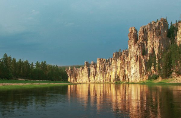 Ленские столбы река синяя
