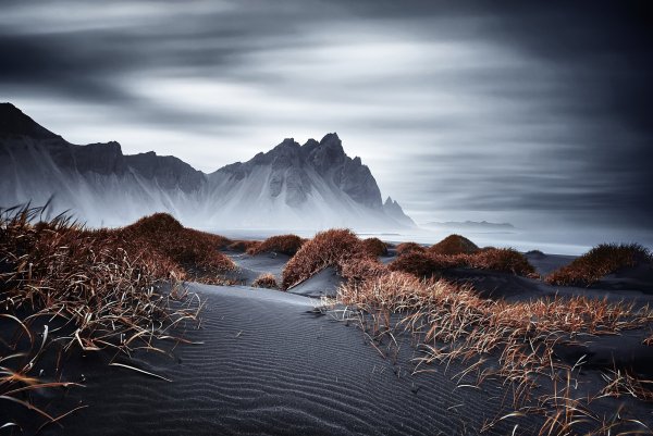 Природа Sand Исландия гора Vestrahorn Mountain
