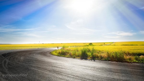 Асфальт дорога поле
