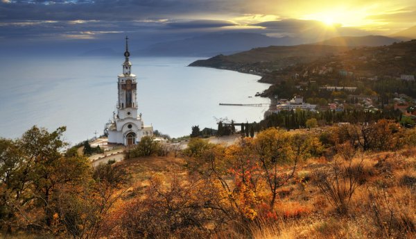 Храм-Маяк Николая Чудотворца