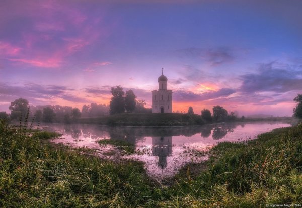 Храм Покрова на Нерли рассвет