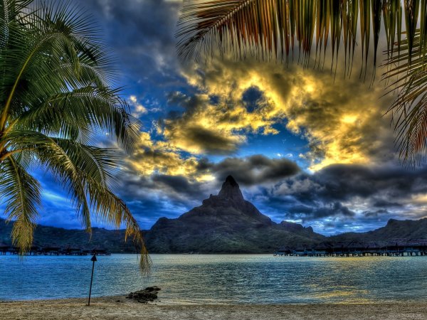 Красивый пляж