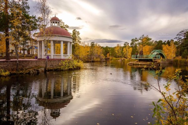 Ротонда Челябинск парк Гагарина