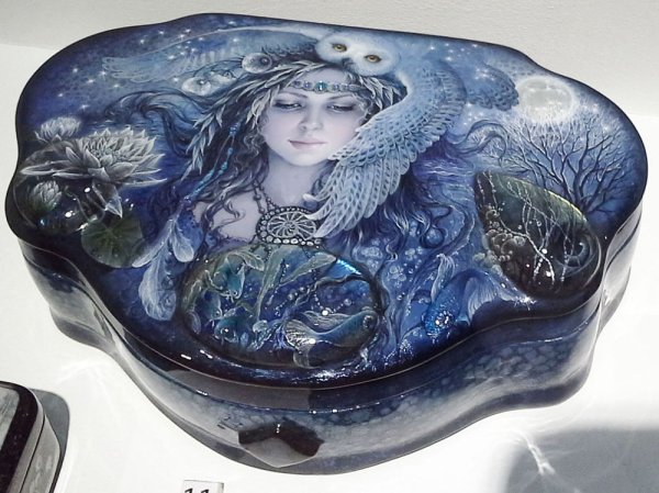 Федоскинская роспись шкатулки