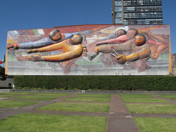 Сикейрос фрески университетского