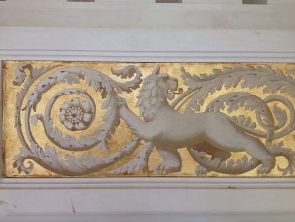 Гризайль лепнина Эрмитаж