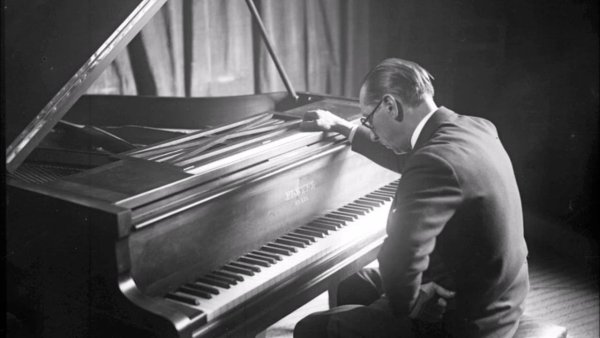 Портрет Стравинского композитора