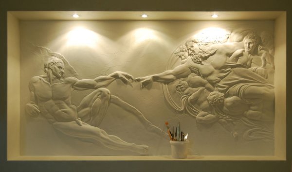 Студия барельеф художник Александр Плющев