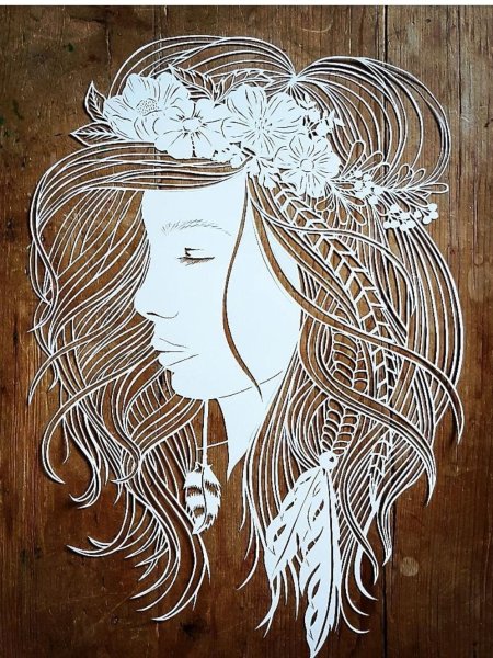 Художественная вырезка из бумаги