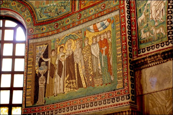 Романский стиль в храмовых росписях