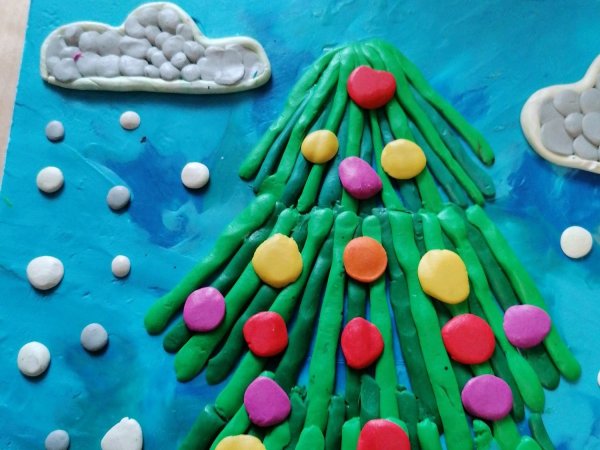 Елка из пластилина