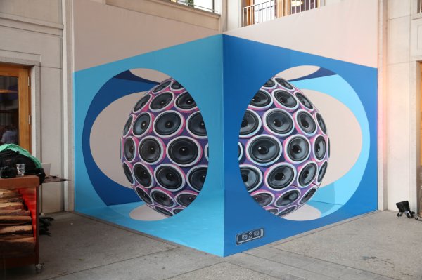 Анаморфоз картины 21 века