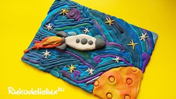 Космический корабль рельеф из пластилина