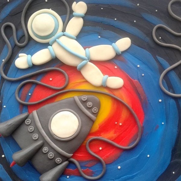 Поделка из пластилина космос