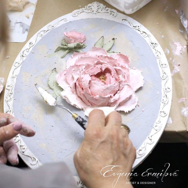 Цветы из декоративной штукатурки