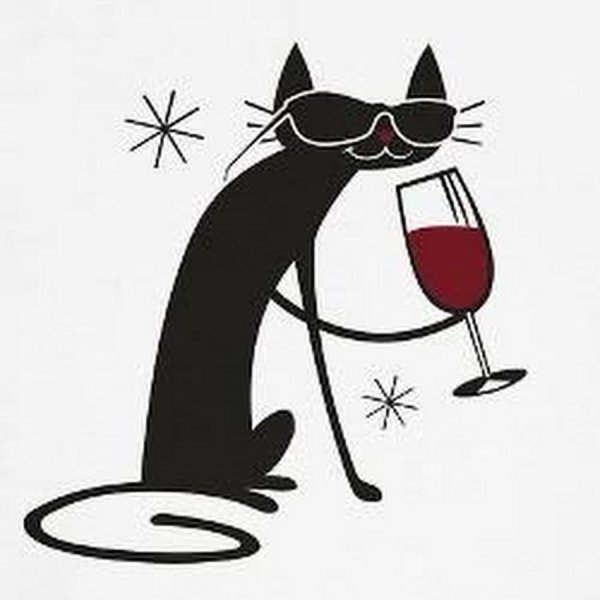 Кошка с бокалом