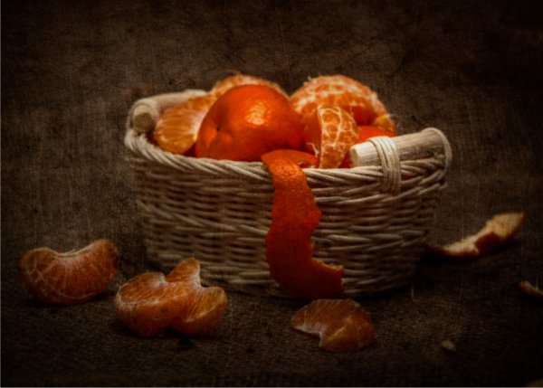 Новогодние композиции с мандаринами и еловыми ветками