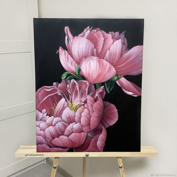 Пионы на больших холстах