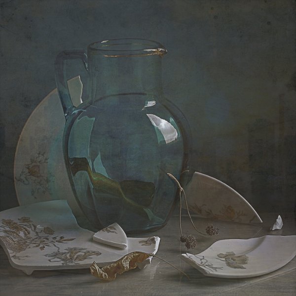 Стеклянный кувшин живопись