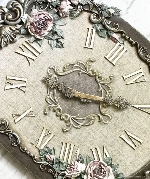 Настенные часы скульптурная живопись