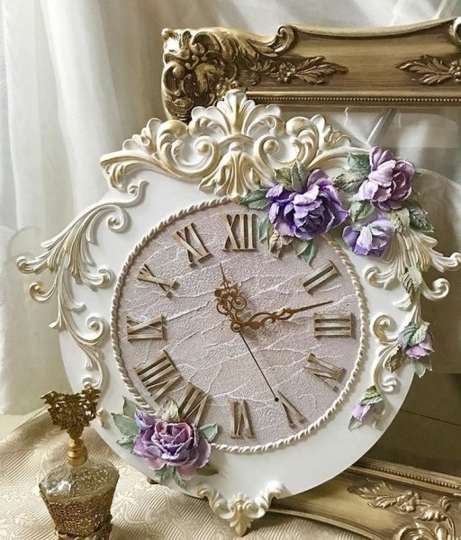 Часы с объемной живописью
