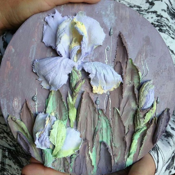 Ирисы текстурной пастой