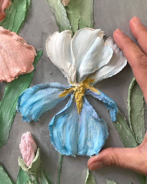 Сккльптурная живопись Ирис