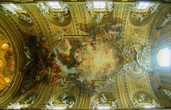 Произведения искусства на потолке