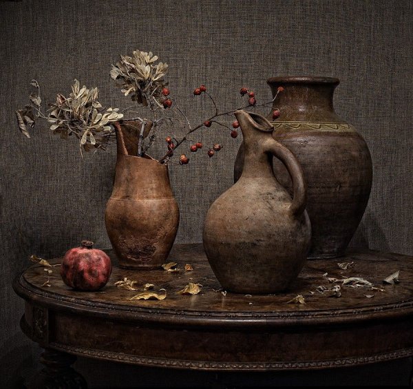 Натюрморт с кувшином и фруктами